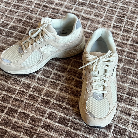 New Balance 2002r - Picture 5 of 5